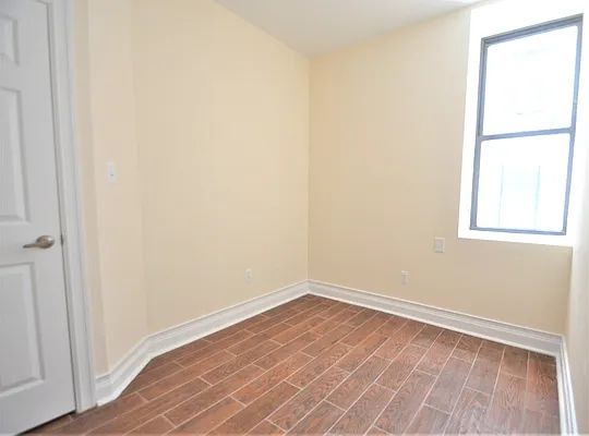 Rented by CITY SKYLINE REALTY INC | media 30