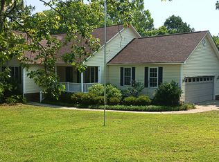 250 Queens Cove Way, Whispering Pines, NC 28327