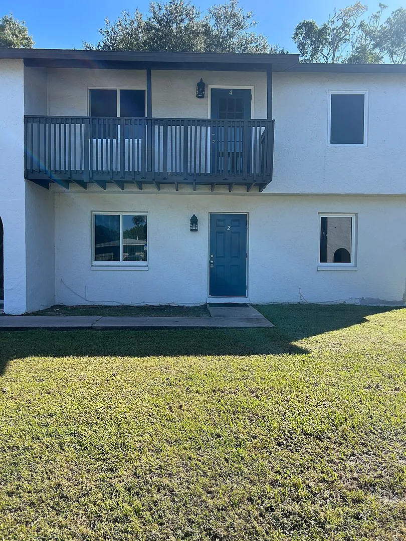 Building Photo - 3758 Lora St #4