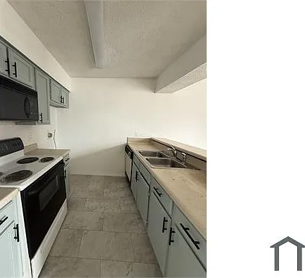 9813 Walnut St #302 — Photo 8