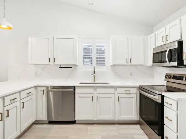 3911 Dodson Chapel Rd APT 36, Hermitage, TN 37076