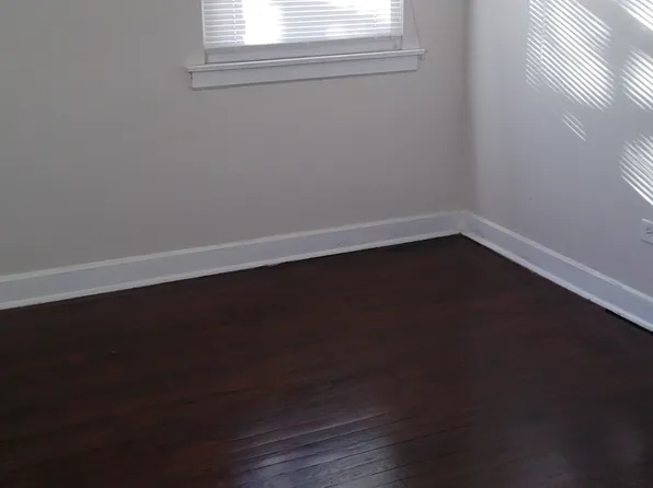 2047 E 72nd Pl, Chicago, IL 60649