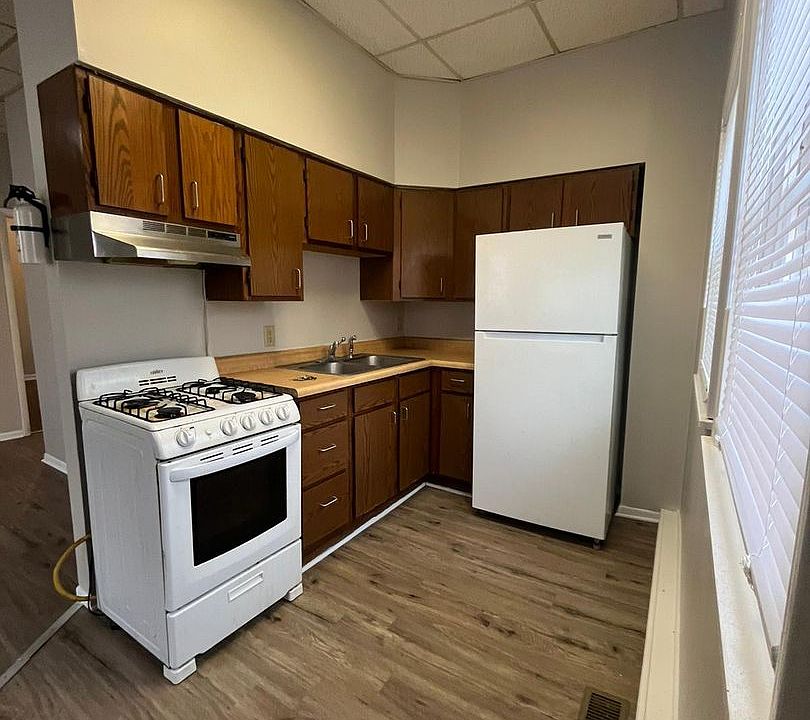 1st image of 4932 Reading Ave #1
