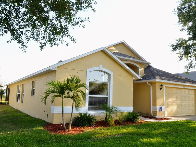 1724 Tealbriar Ave — Photo 3