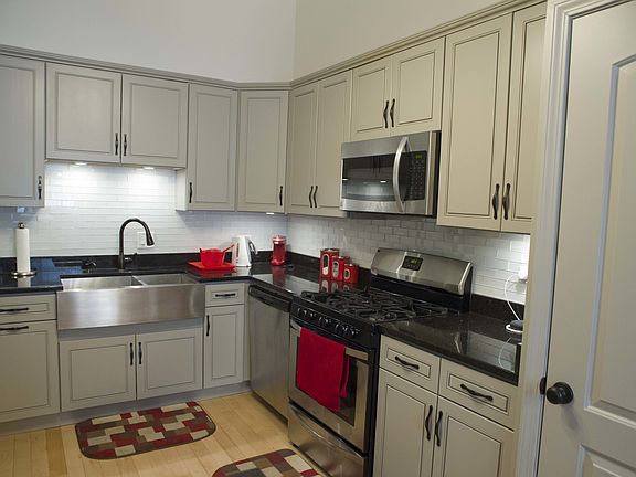 5th image of 628 Forum Dr