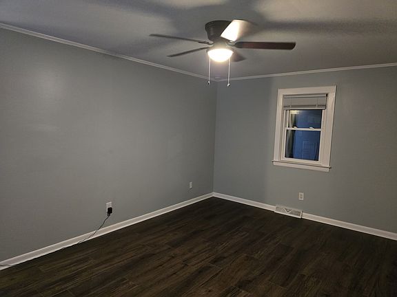 4th image of 204 S Nassau St