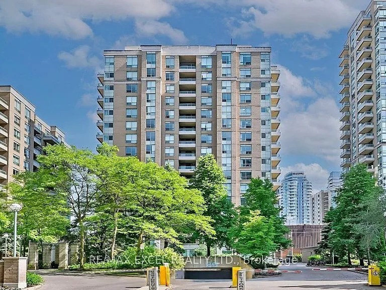 39 Pemberton Ave #902 — Photo 2