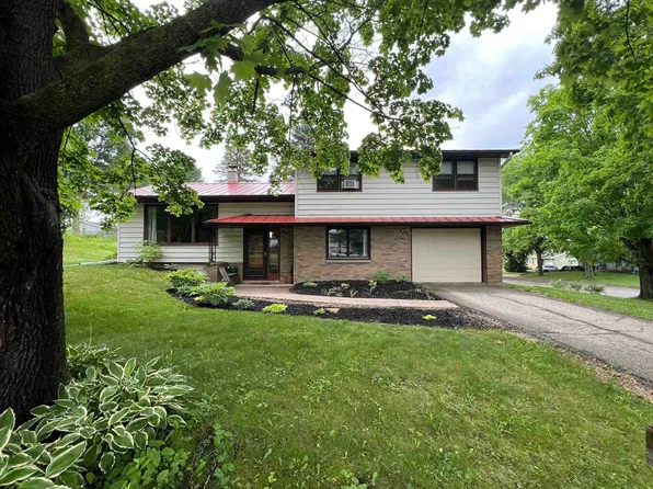323 Pine St, Viroqua, WI 54665