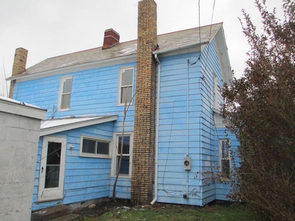 2nd image of 224 N Chestnut St
