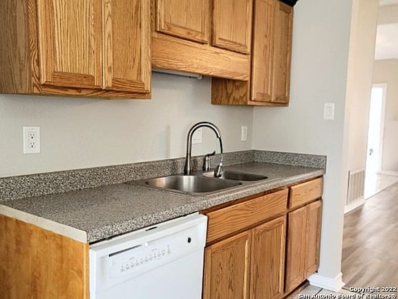 3rd image of 5427 Mountain Vista Dr