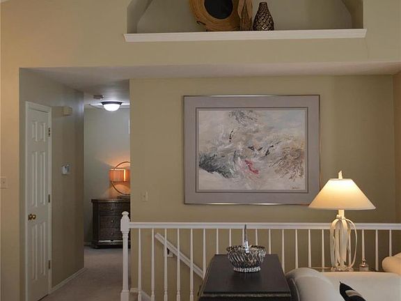 4th image of 408 Tanager Hill Ter
