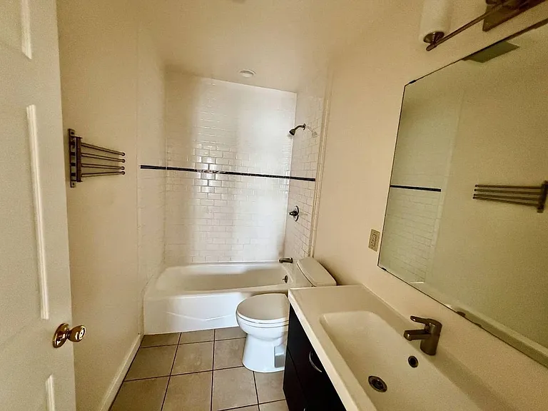 925 Apgar St — Photo 12