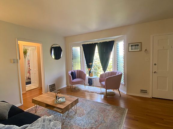 5th image of 1324 Ocean Park Blvd #B