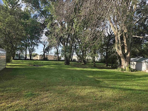 4th image of 44121 N Rush Lake Rd