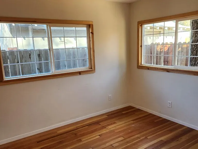 3433 Willow St #2 — Photo 9