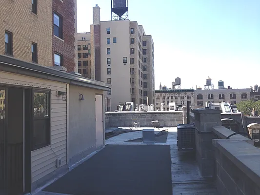 Rented by City Stop Realty | media 8