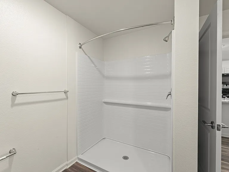 Cordova Apartments — Photo 18