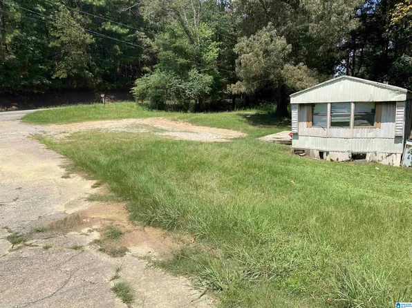 6742 Pocahontas Rd, Bessemer, AL 35022
