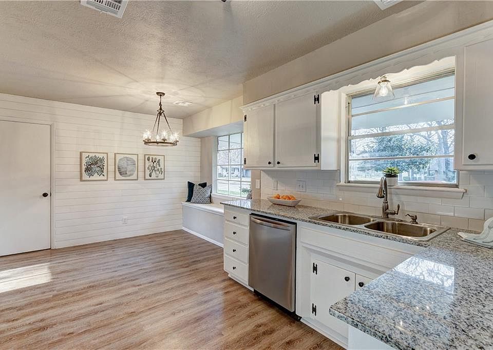 1st image of 2905 N Holloway Ave
