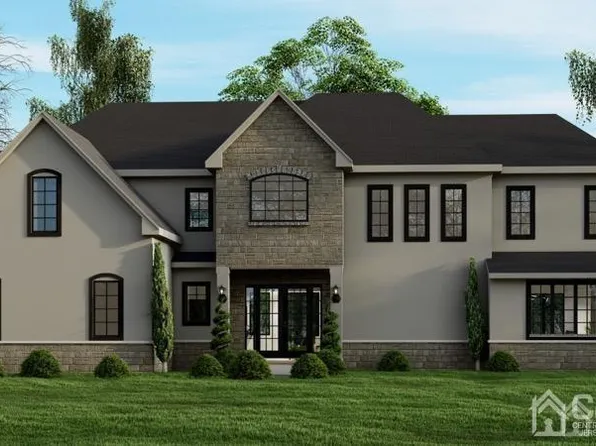 2 White Pine Rd, Monroe Township, NJ 08831