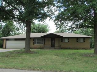 611 S Herschel Ave, Wichita, KS 67209