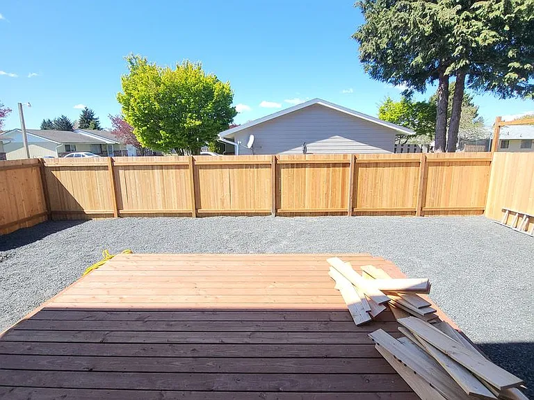 683 Bryden Ave — Photo 2