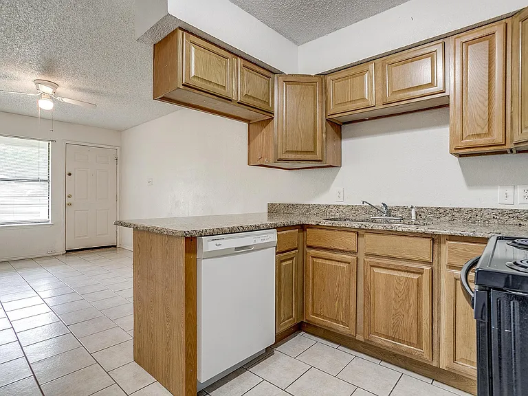 1009 W 4th St #1011 — Photo 7