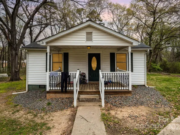 608 W Central Ave, Mount Holly, NC 28120