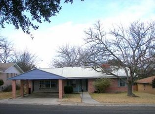1405 W Avenue B, Lampasas, TX 76550