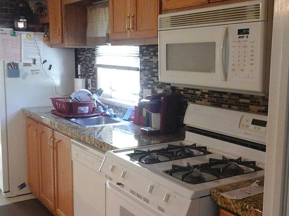 4th image of 7 Mallard Drive # Fl Ground