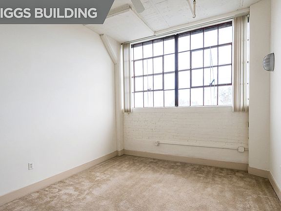 2nd image of 900 W Marshall St APT 208