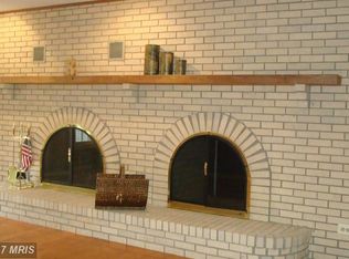 11829 Larry Rd, Fairfax, VA 22030