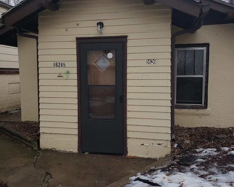 1st image of 1626 1/2 Villa Ave