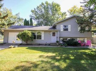 10444 Quinn St NW, Coon Rapids, MN 55433