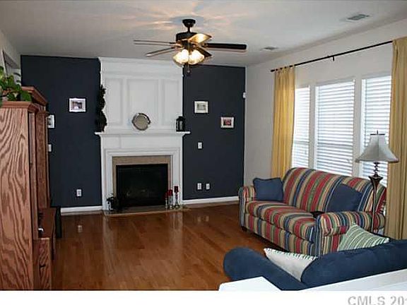 5th image of 10811 River Oaks Dr