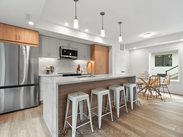 15 Acorn Ave #5 — Photo 1