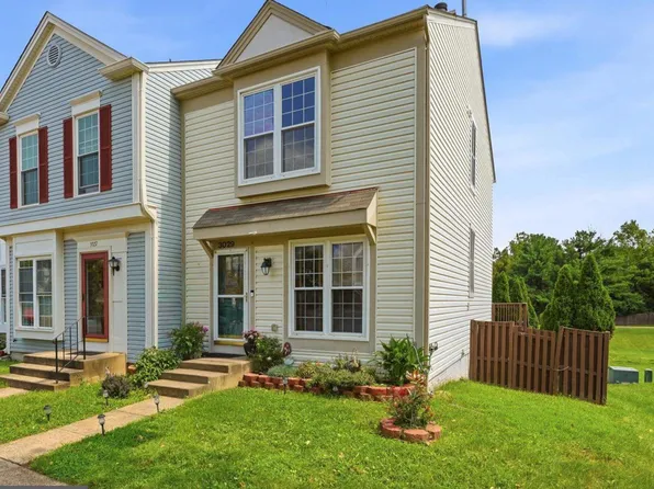 3029 McMaster Ct, Herndon, VA 20171