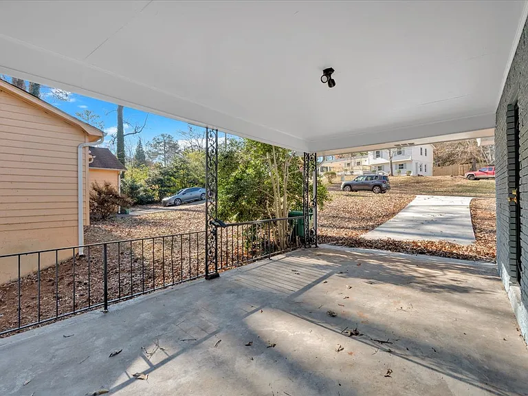 2080 Bluffton Way — Photo 23