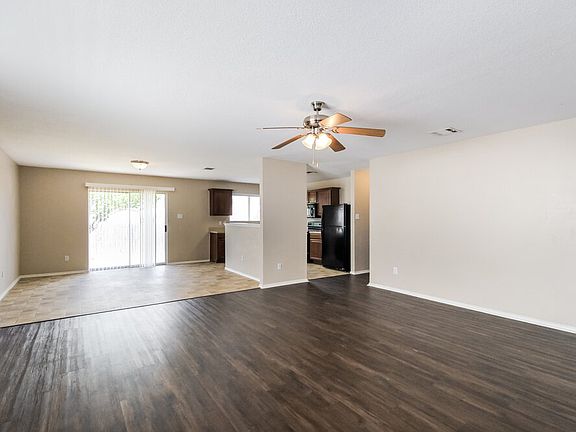 5th image of 348 Dakota Ridge Dr