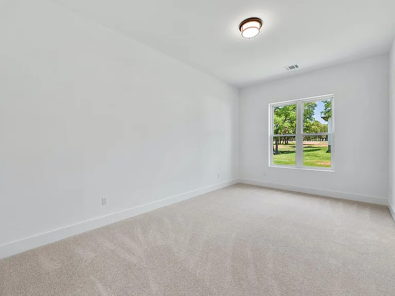 125 Stockman Dr — Photo 26