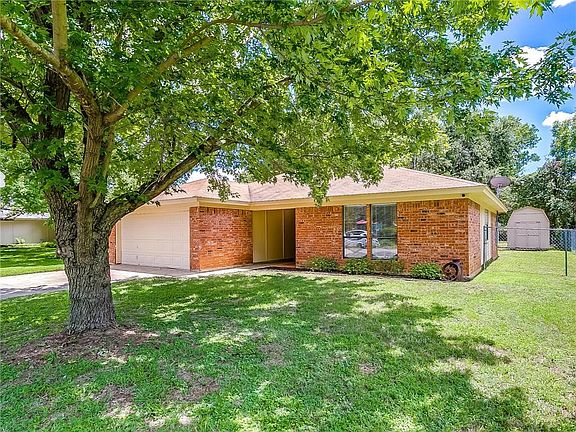 4th image of 217 Sierra Dr