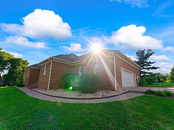 2nd image of 2829 Edward Dr