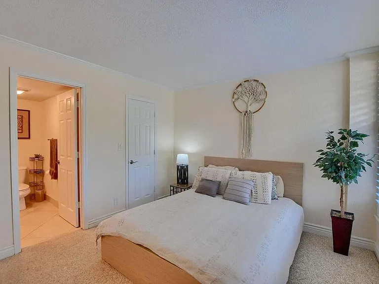 3 Royal Palm Way #102 — Photo 26