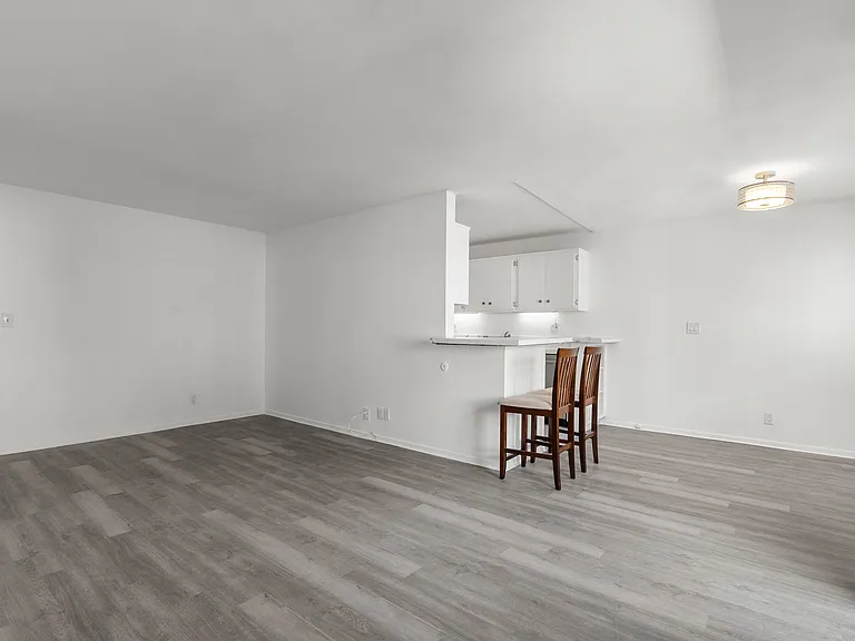 5349 Newcastle Ave #18 — Photo 15