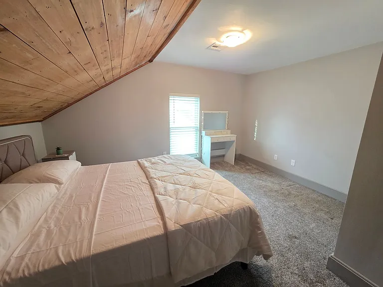 920 2nd Ave S #922 — Photo 16