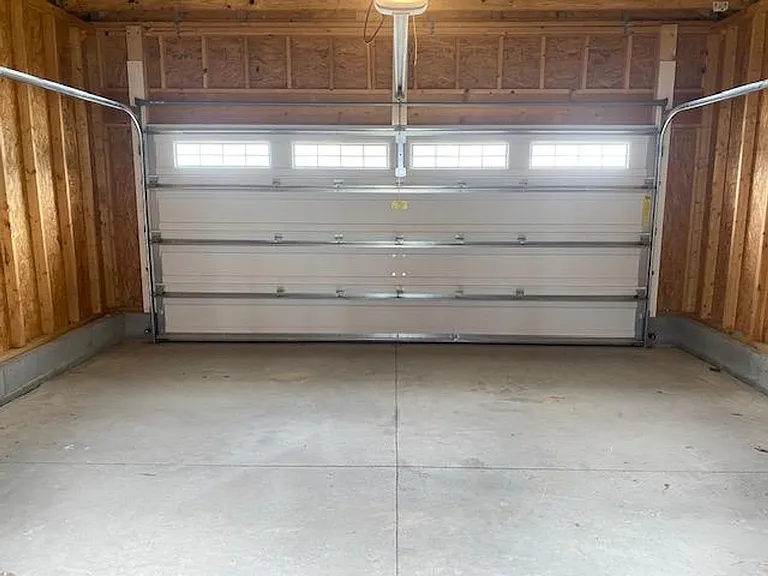 686 Vine Pkwy — Photo 23