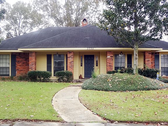 2nd image of 1402 Stoneliegh Dr