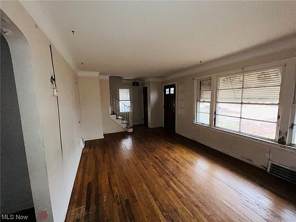 2nd image of 3819 Lee Heights Blvd