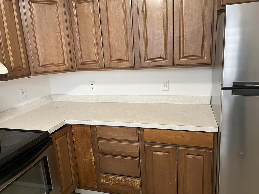 2 bed, 895 sqft, $1,300 — Photo 3