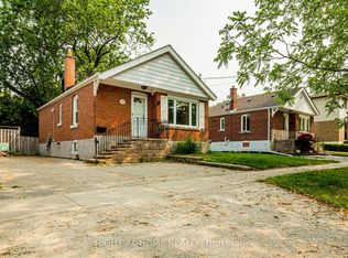 32 Florens Ave, Toronto, ON M1L1R6